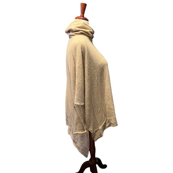 Rain Oversized Turtle Neck poncho feels like Cashmere soft beige sweater size M - Picture 3 of 6